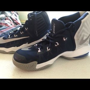 MEN'S Nike AIR MAX AUDACITY Basketball Shoes